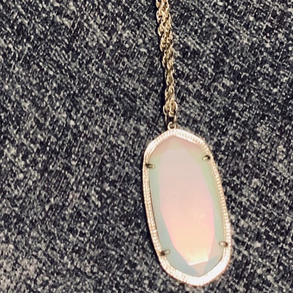 Kendra Scott 18 inch gold chain with white stone - Picture 1 of 1